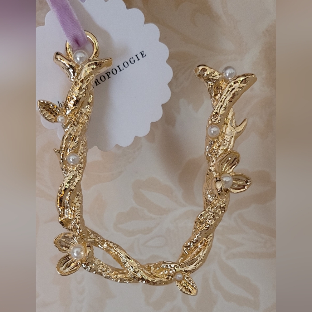 Anthropologie Gold Aurelia Monogram "U" Ornament